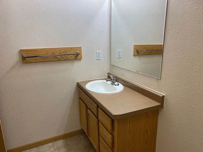 1431 N Stevens St — Photo 31