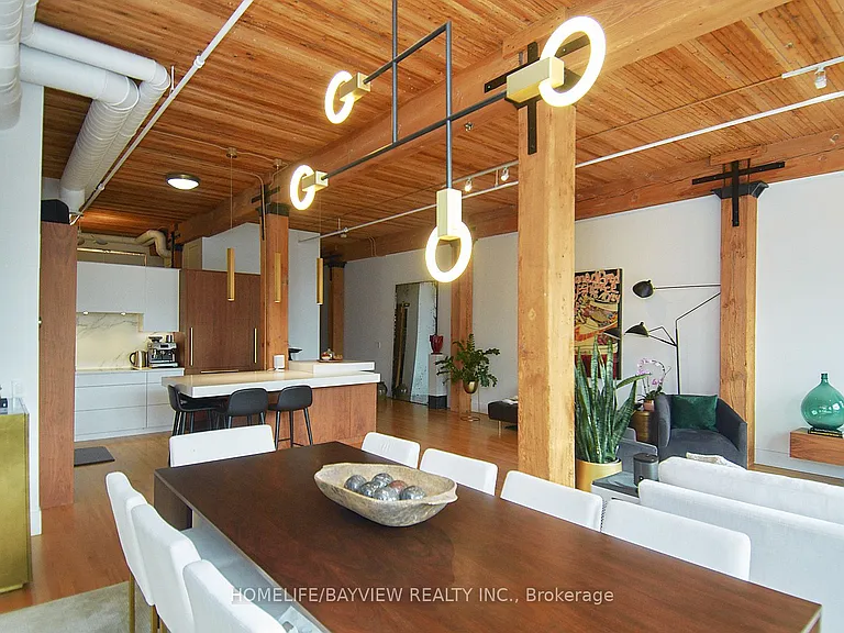 993 Queen St W #203 — Photo 22