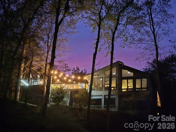 3rd image of 147 Watergate Rd