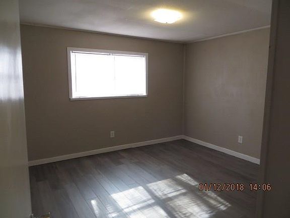 5th image of 2260 Oakland Dr