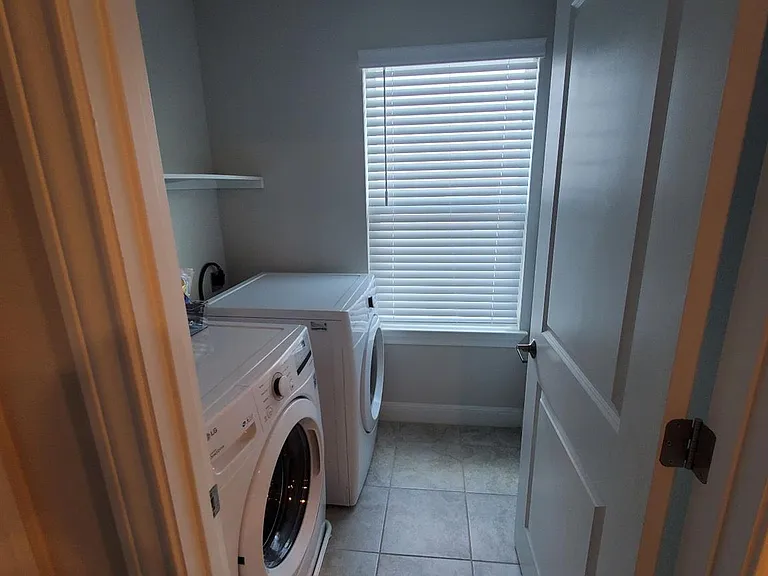 15610 Ellinger Dr — Photo 11
