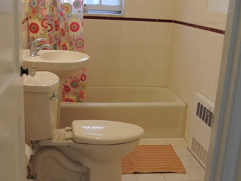 17 Hammond Pond Pkwy — Photo 15