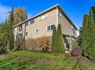18523 68th Ave NE, Kenmore, WA 98028