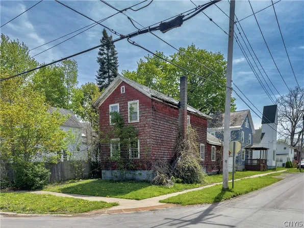 387 Washington Ave, Oneida, NY 13421
