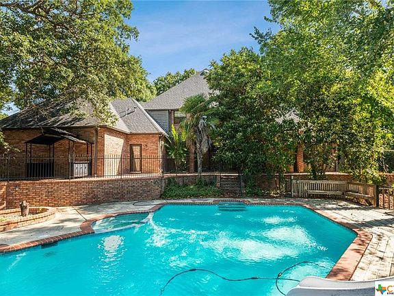 2nd image of 3115 Kensington Ct