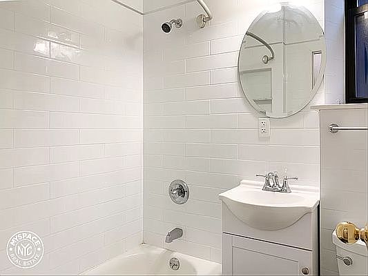 4th image of 350 Bedford Ave APT 14
