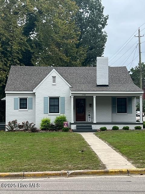 1st image of 1700 E 4th St