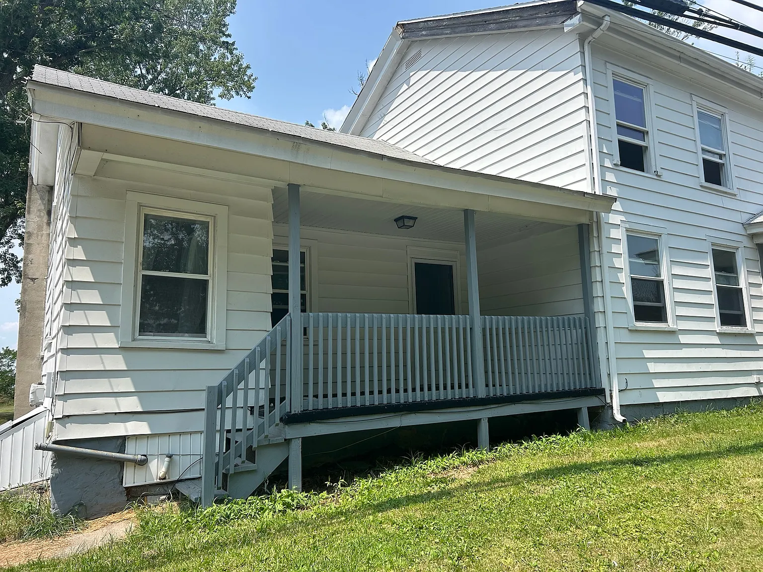 1297 Lakeland Dr — Photo 1