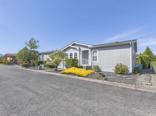 110 Red Oak Ln, Grants Pass, OR 97527