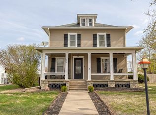 305 W 17th St, South Sioux City, NE 68776