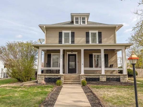 305 W 17th St, South Sioux City, NE 68776