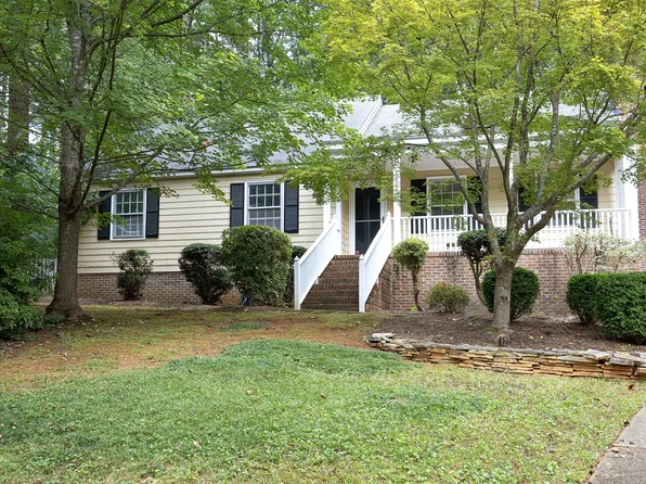 5804 Heatherbrook Cir, Raleigh, NC 27612
