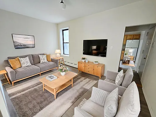 Rented by Voro Purple LLC | media 1