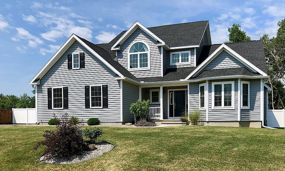 1st image of 3313 Wellington Dr