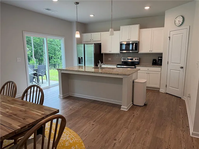 54 Autumnwood Ct — Photo 3