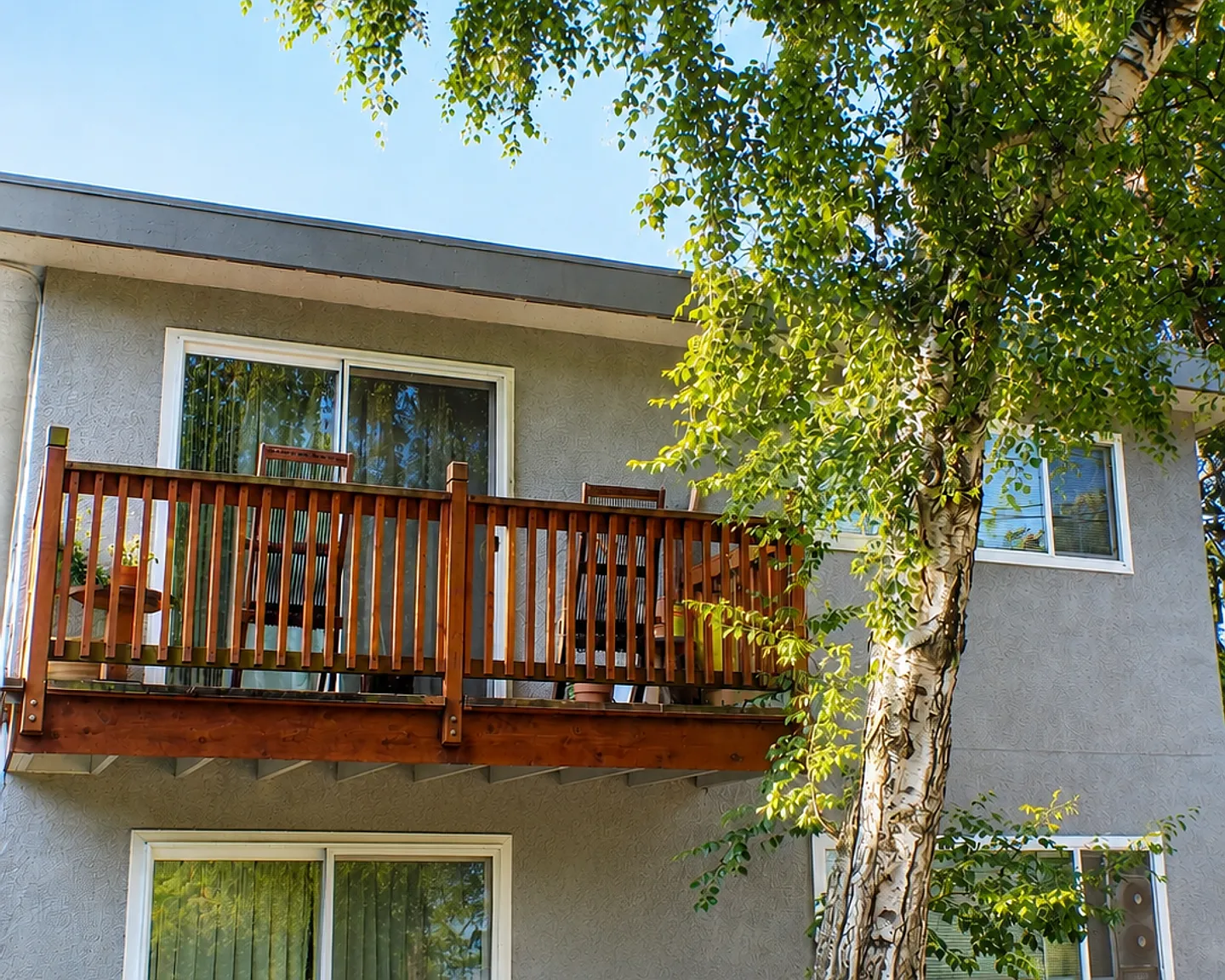 Whiterock Apartments — Photo 2