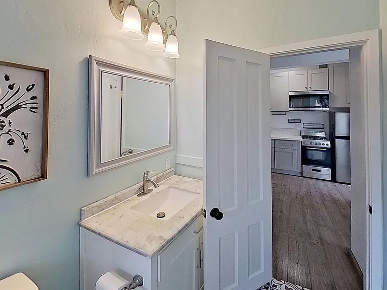 Pedregosa St. - 528 W. — Photo 10