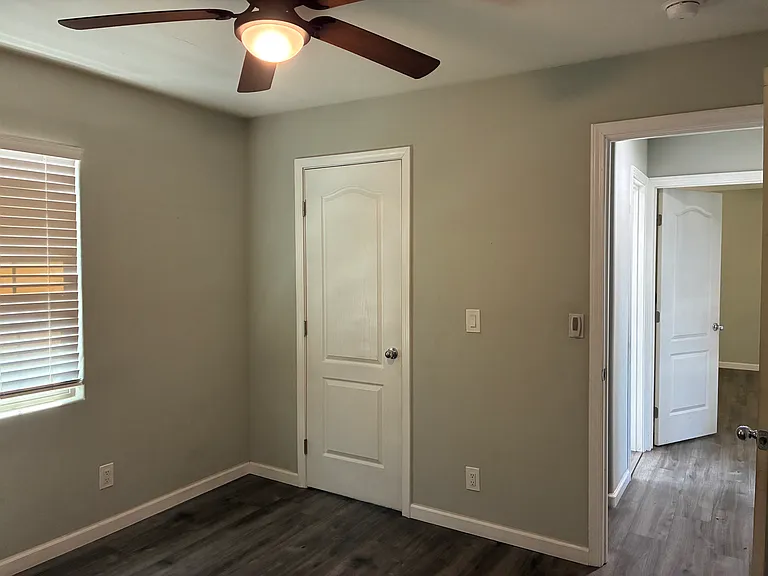 2040 Edwards Ave — Photo 26