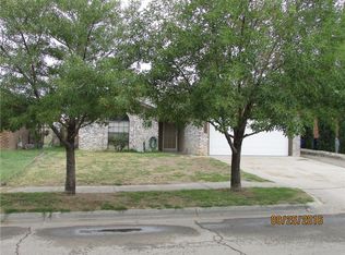3157 Lonesome Dove Cir, El Paso, TX 79936