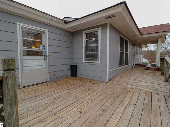 2nd image of 809 Hillwood Ave