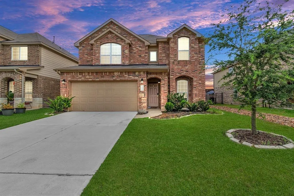 4 bed, 2.5 bath, 2604 sqft, $2,750 — Photo 2