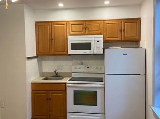12 S 10th St APT 3R, Philadelphia, PA 19107