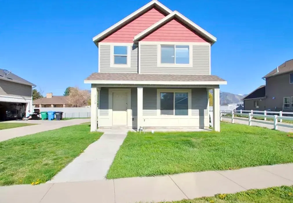 3 bed, 2.5 bath, 1488 sqft, $2,000 — Photo 1
