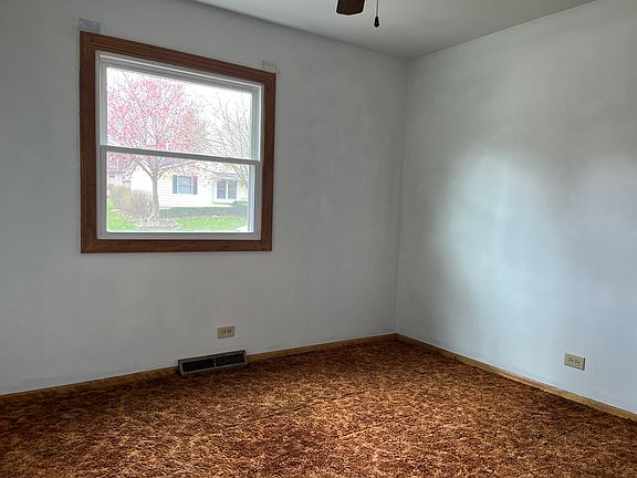 3rd image of 501 Dean Dr