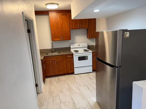 232 Wyllie St, Honolulu, HI 96817