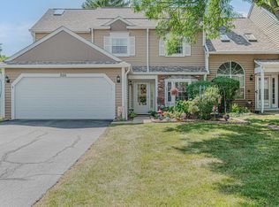 356 Ascot Ln, Streamwood, IL