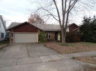 1307 W Riverside St, Springfield, MO 65807
