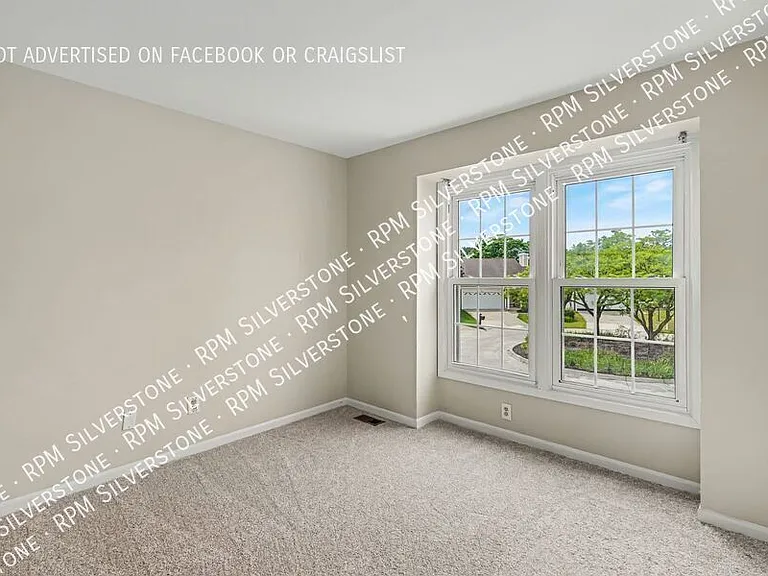 452 Farmridge Ct — Photo 15
