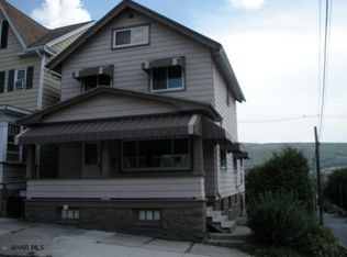 1543 Crawford Ave, Altoona, PA 16602