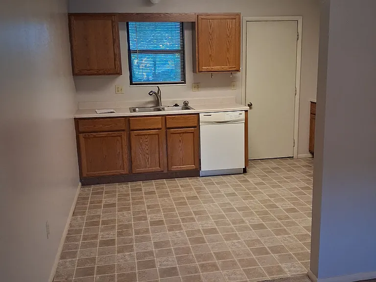 4441 Fall Creek Rd #23 — Photo 9