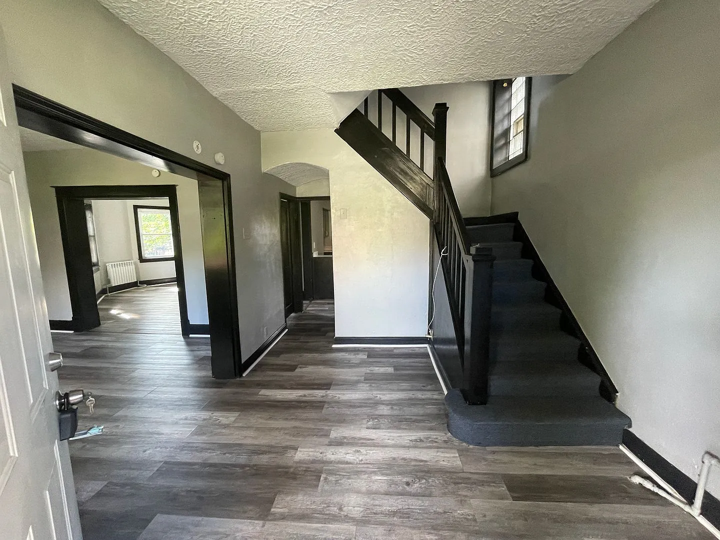 Updated 4 bedroom house for rent ! — Photo 4