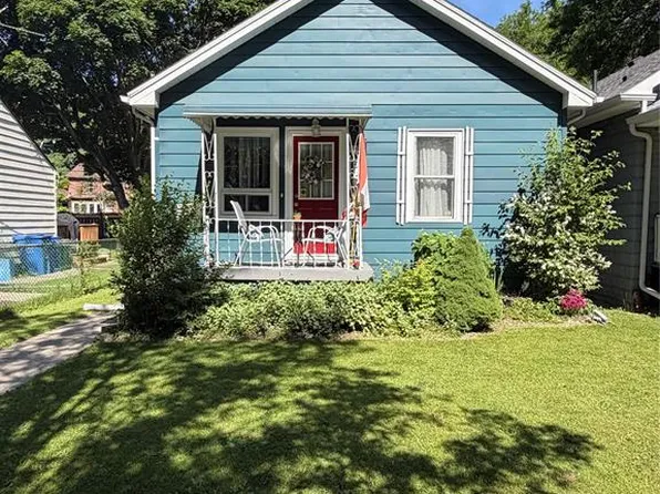 3612 King St, Windsor, ON N9C 1P5
