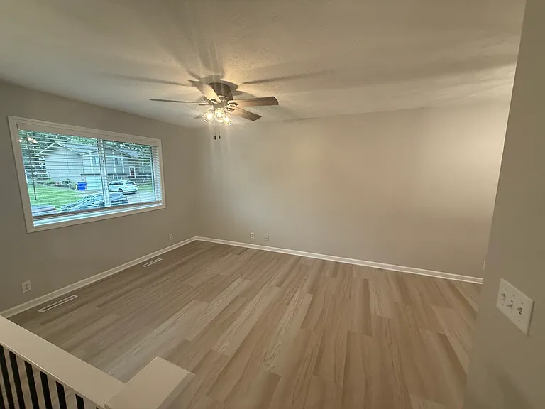 14006 Jennifer Rd — Photo 3