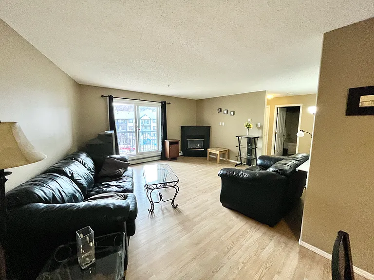 200 Richard St #437 — Photo 20