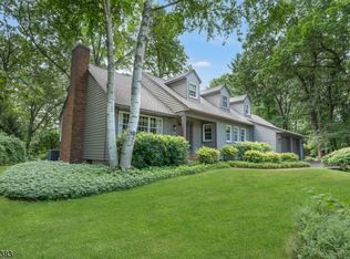 4 Pepperidge Rd, Boonton, NJ 07005