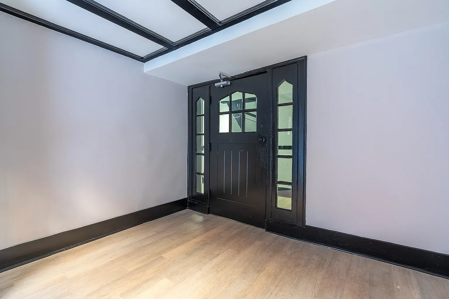 Rogers Park Apartments — Photo 2