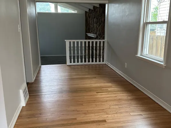 16041 Glenridge Ave, Middleburg Heights, OH 44130