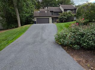 55 Hawk Valley Ln, Denver, PA 17517