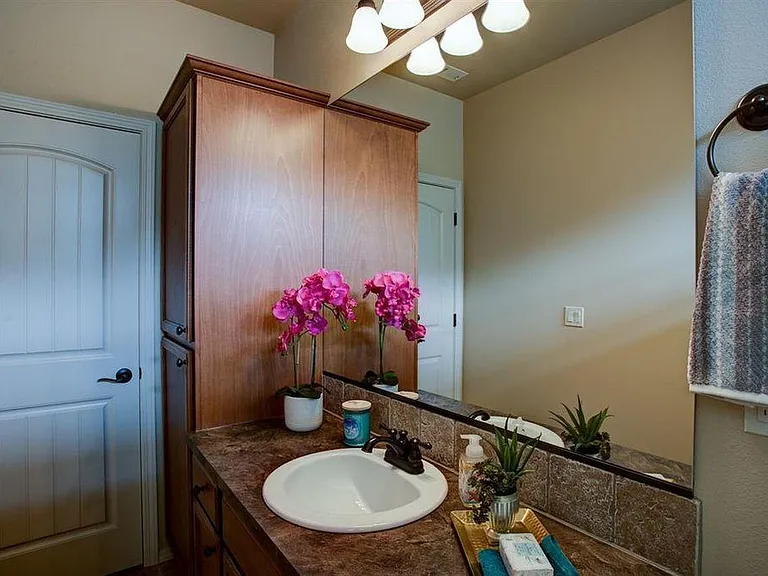 Bramasole Dr — Photo 13