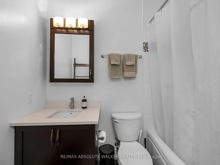 40 Nepean St #2702 — Photo 15