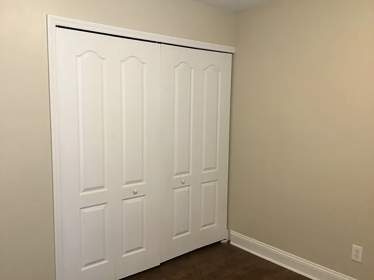 2320 Brian Lakes Dr E — Photo 19