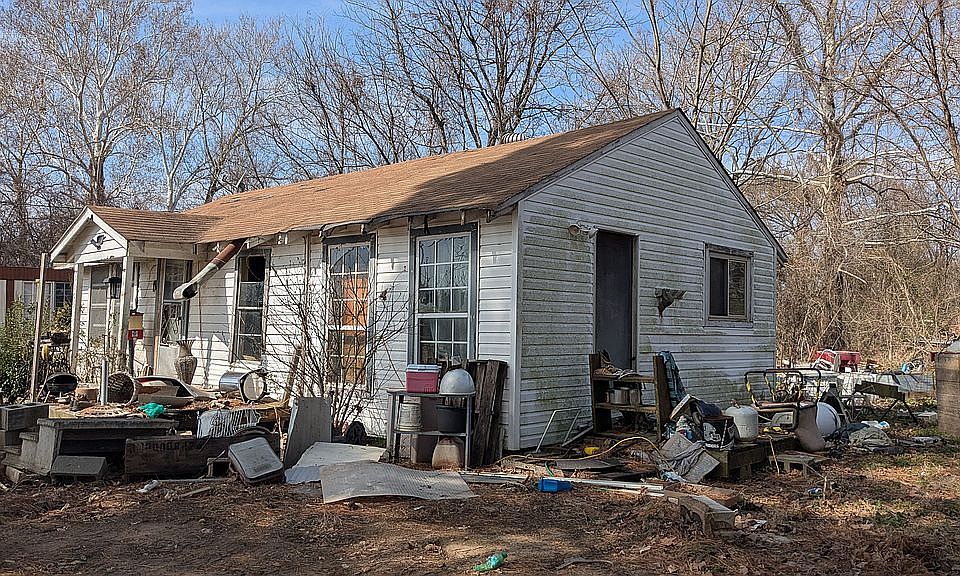 2nd image of 6005 Clark Thomas Rd