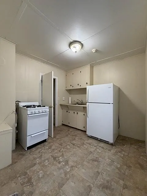 Studio, 350 sqft, $1,100 — Photo 4