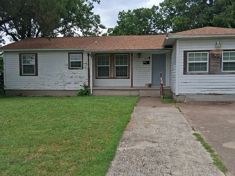 1414 Alta Mira Dr — Photo 3