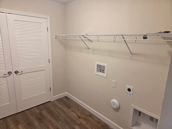 5th image of 209 Sakura Ct