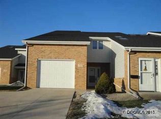 3195 Foothill Ct, Dubuque, IA 52001